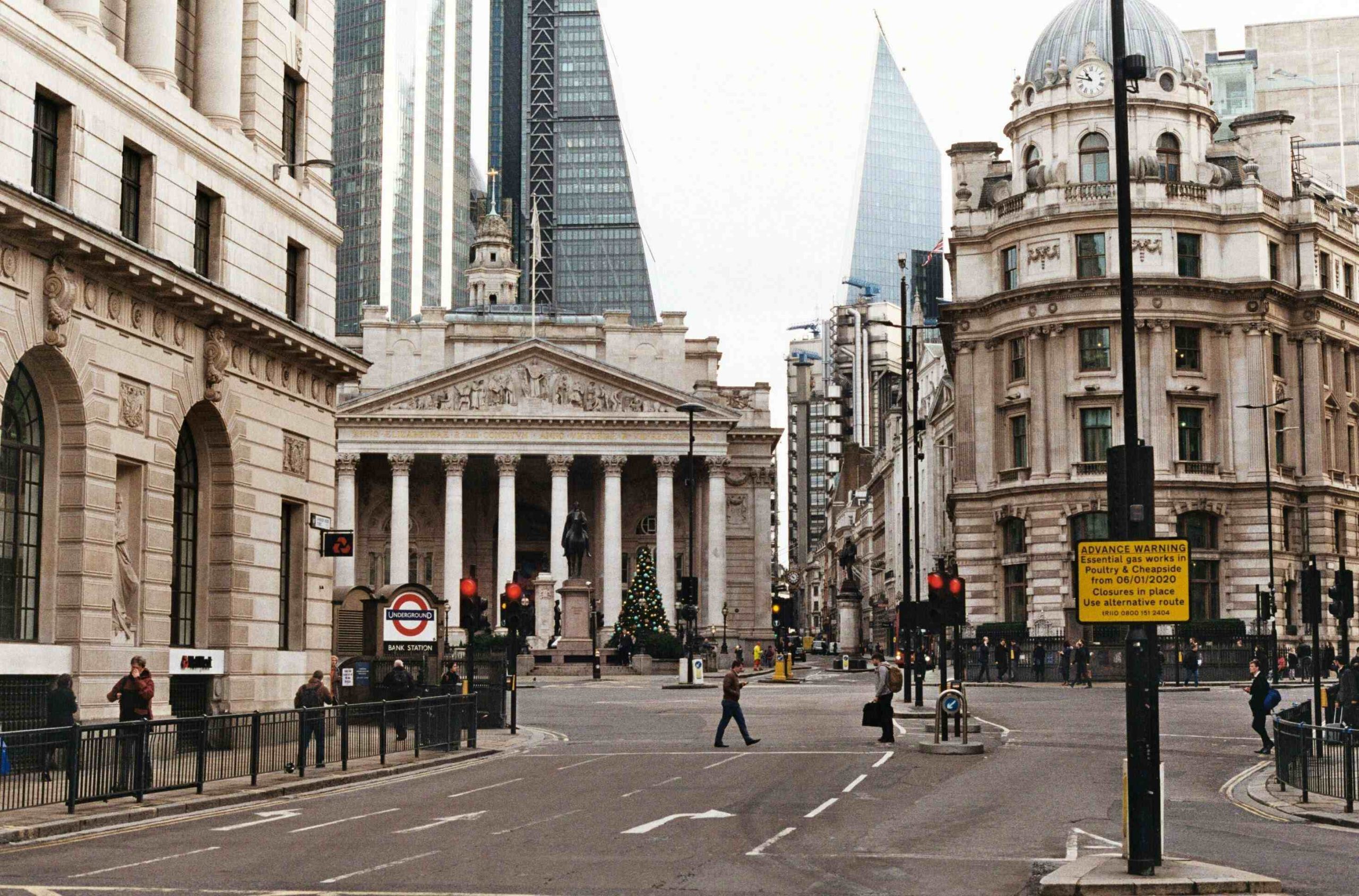 Bank of England Cuts Interest Rates to 4%